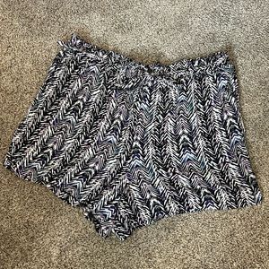 Torrid paper bag waist shorts size 4